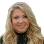 Elle Starnes headshot